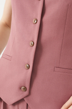 1832 Жилет женский (сливовый)