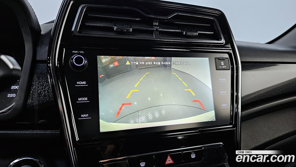 KG Mobility (Ssangyong) Very New Tivoli Бензин 1.5 2WD (04.2020)