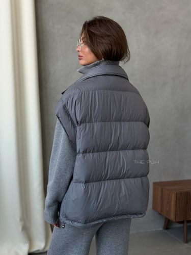 Серый утепленный жилет