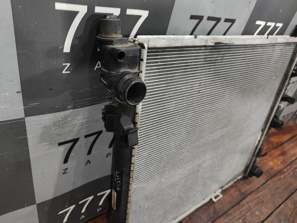 Радиатор двигателя Mercedes GL GLS (X166) 12-19 Б/У Оригинал A0995004603