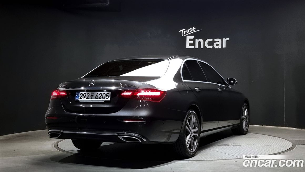 Mercedes-Benz E-Class W213 E350 4MATIC Avangarde (05.2021)