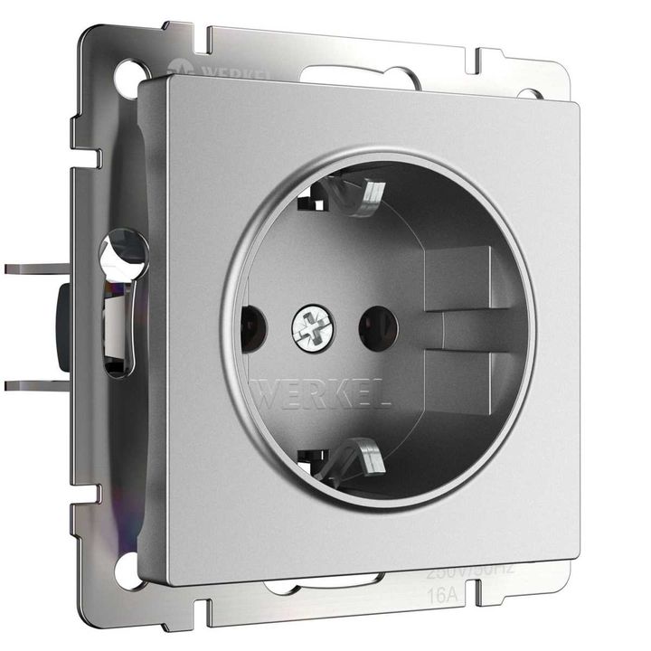 Розетка Werkel с заземлением и шторками серебряный матовый W1171165 4690389195587