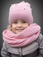 Шапка для девочки осенняя и снуд ушками