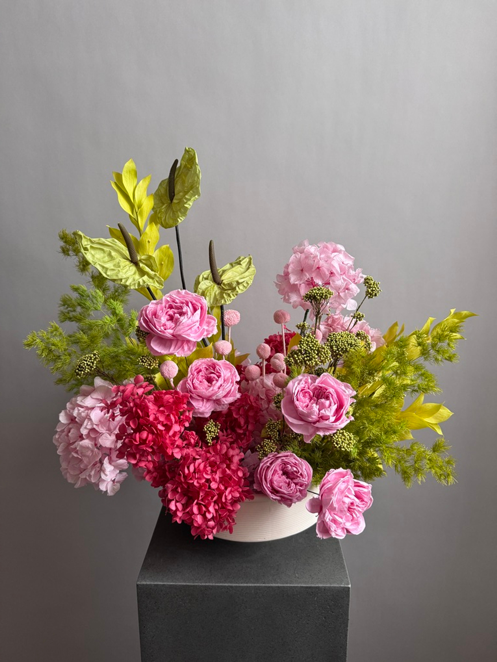 Композиция в кашпо Хасмантиум