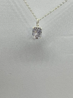 Серебряное колье с бриллианитом