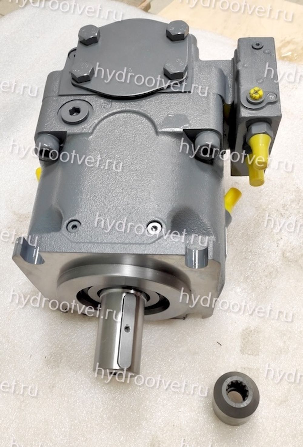 A11VO130DRS/10R-NPD12K02 - Насос аксиально-поршневой нереверсивный регулируемый с наклонной шайбой для незамкнутой гидросистемы, рабочий объем 130 см3, DRS = регулятор давления с LS управлением, номинальное давление 350 бар, вал P = шпоночный по DIN 6885, проходной вал - K02 = под фланец SAE J744, диаметр 101-2, шлицы 7/8" 13T 16/32DP