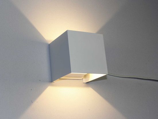 B001 WHITE (1/50) Бра