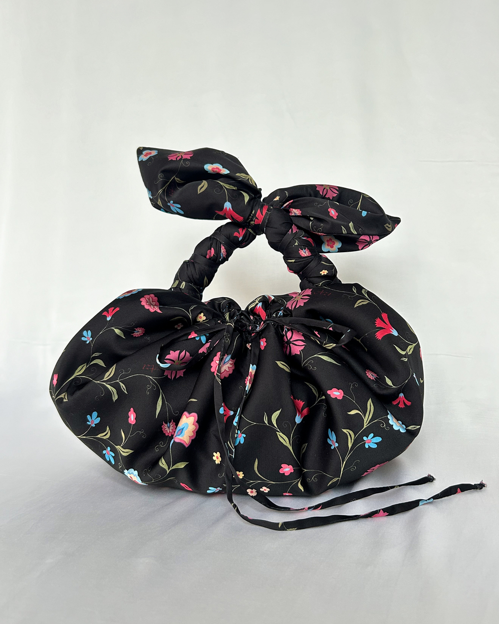 Сумка Bibi in Azi garden print черное