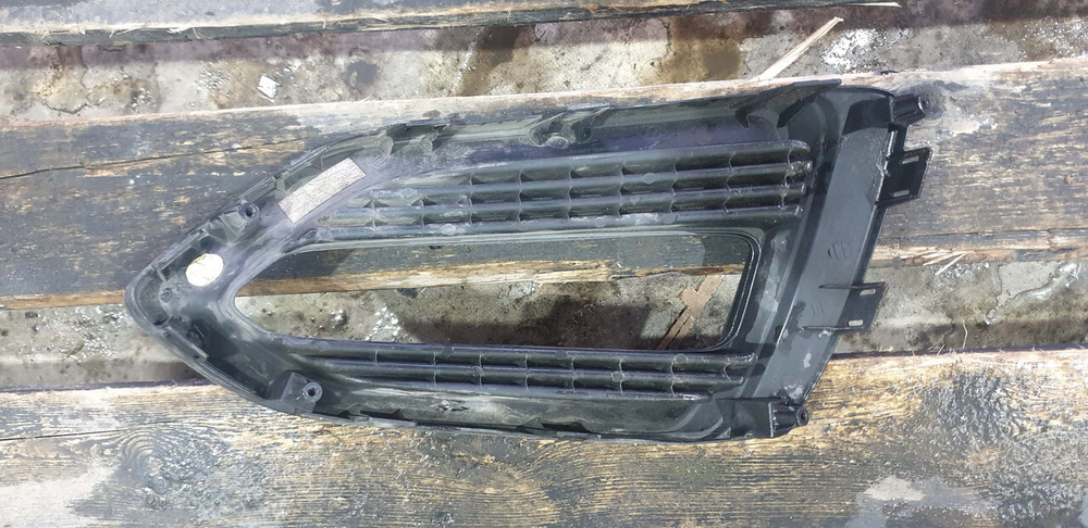 Накладка ПТФ левая Hyundai Solaris 2 (HCR) 17-20 Б/У Оригинал 86521H5000