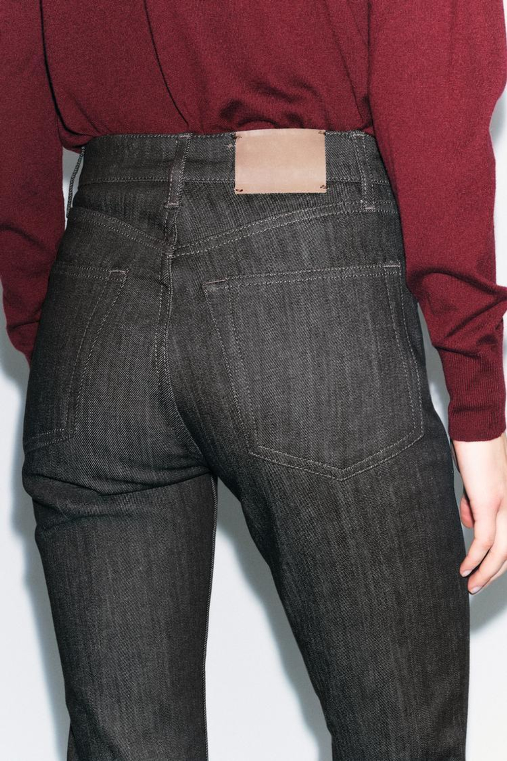 ZARA УКОРОЧЕННЫЕ ДЖИНСЫ С ВЫСОКОЙ ПОСАДКОЙ, КОРИЧНЕВЫЙ