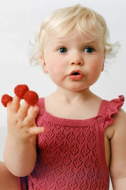 ZARA КОРОТКИЙ КОМБИНЕЗОН ИЗ АЖУРНОГО ТРИКОТАЖА, КЛУБНИЧНЫЙ