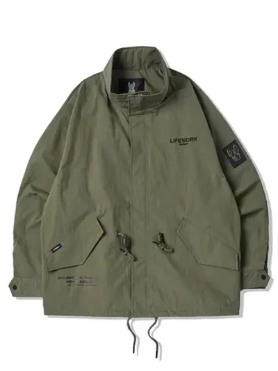 Куртка с высоким горлом с завязками