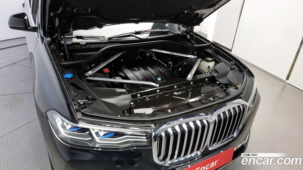 BMW X7 (G07) xDrive 30d Design Pure Excellence 6-и местный (08.2020)