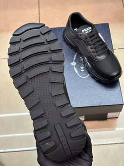 Кроссовки Prada