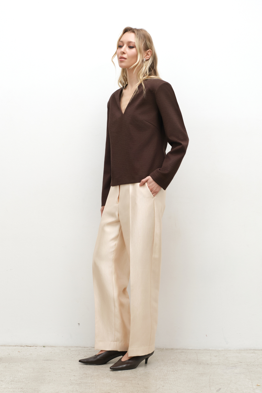 Брюки прямые укороченные сияющие