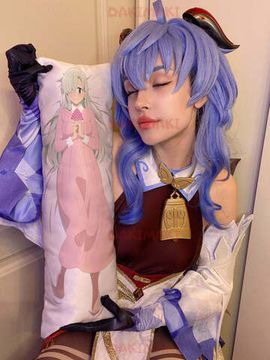 Мини дакимакура Элизабет Лионес из Семь смертных грехов арт. M0521, 60х20 см