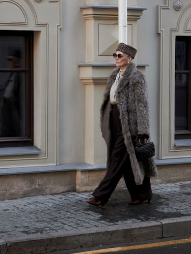 Длинная шуба из овчины в цвете капучино