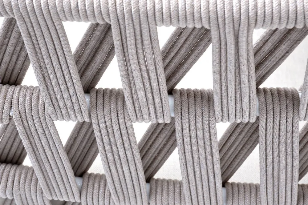 "Диего" кресло плетеное из роупа, основание дуб, каркас алюминий светло-серый (RAL7035) муар, роуп бежевый круглый, ткань бежевая 052