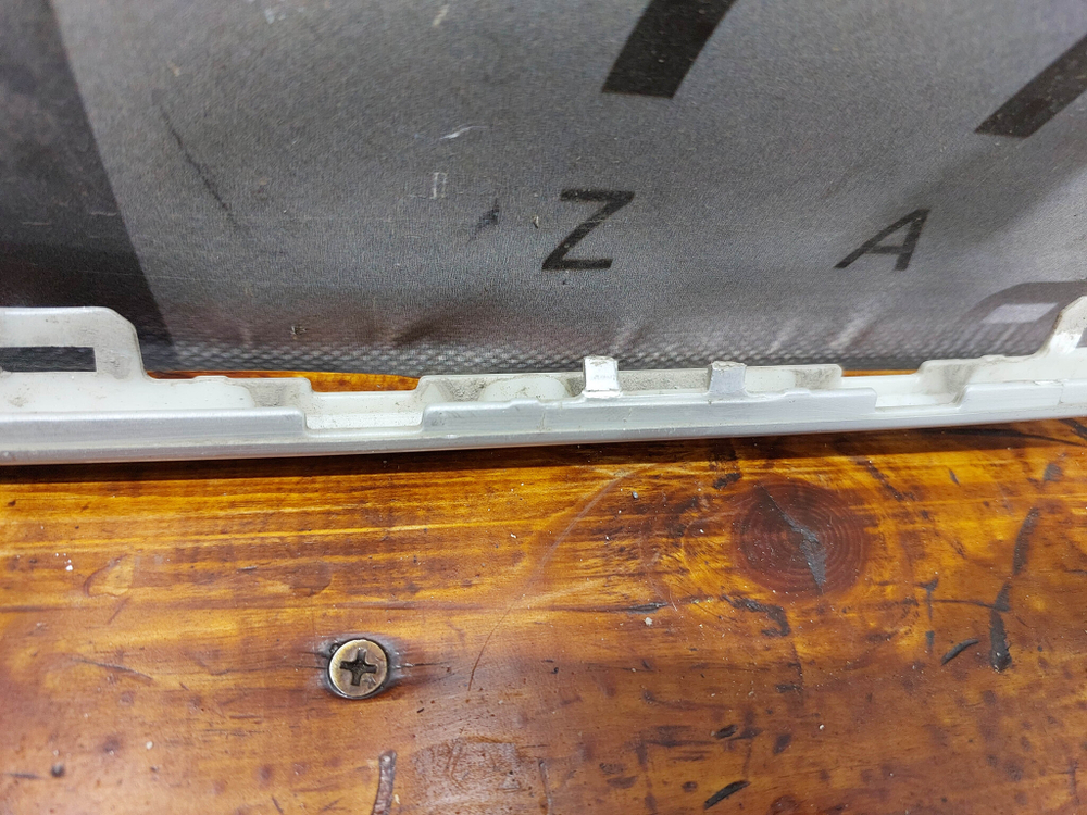 Молдинг Накладка заднего бампера Geely Emgrand 2 21-нв Б/У Оригинал 6608069557