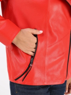 Кожаная куртка демисезонная с капюшоном