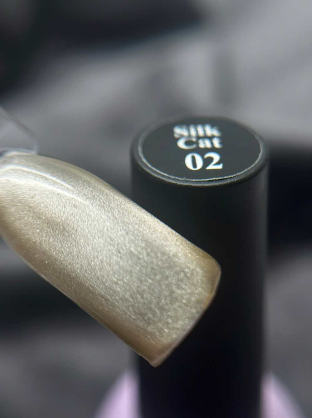 SoLa Гель-лак Silk Cat 02 Кошачий глаз, 10мл