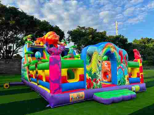 Коммерческий надувной батут «Хамелеон и динозавры Ультра 3» 12*6*6 м