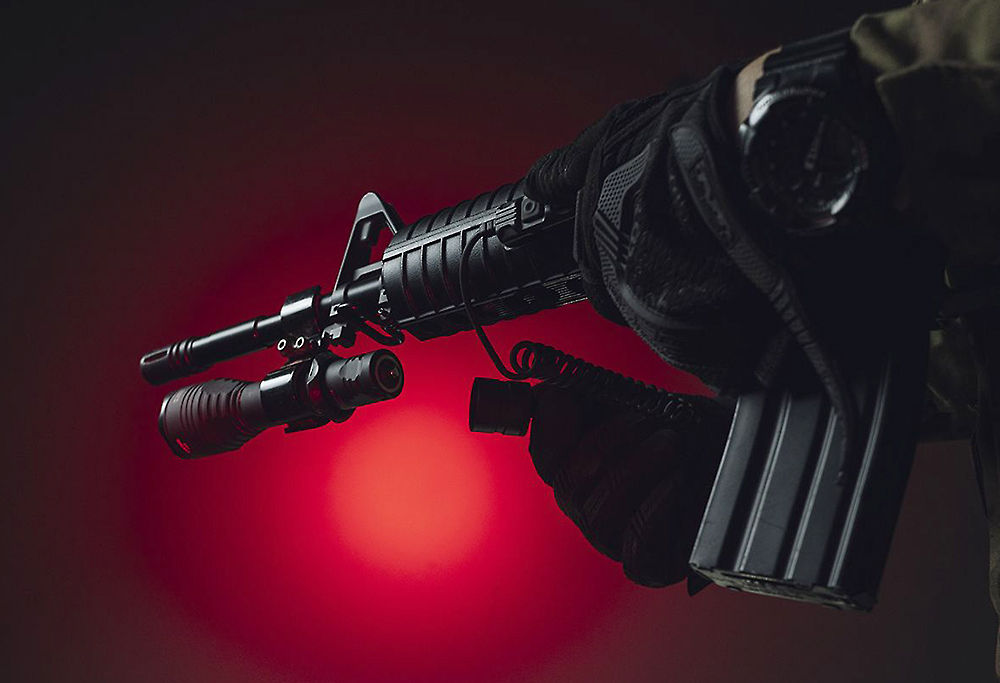 Фонарь Armytek Viking Pro Magnet USB (белый свет) 2200 Лм F07701C