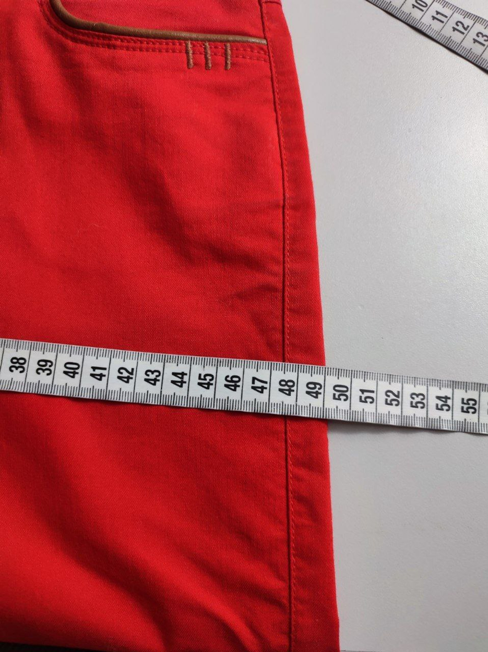 Брюки яркого цвета 46 размер