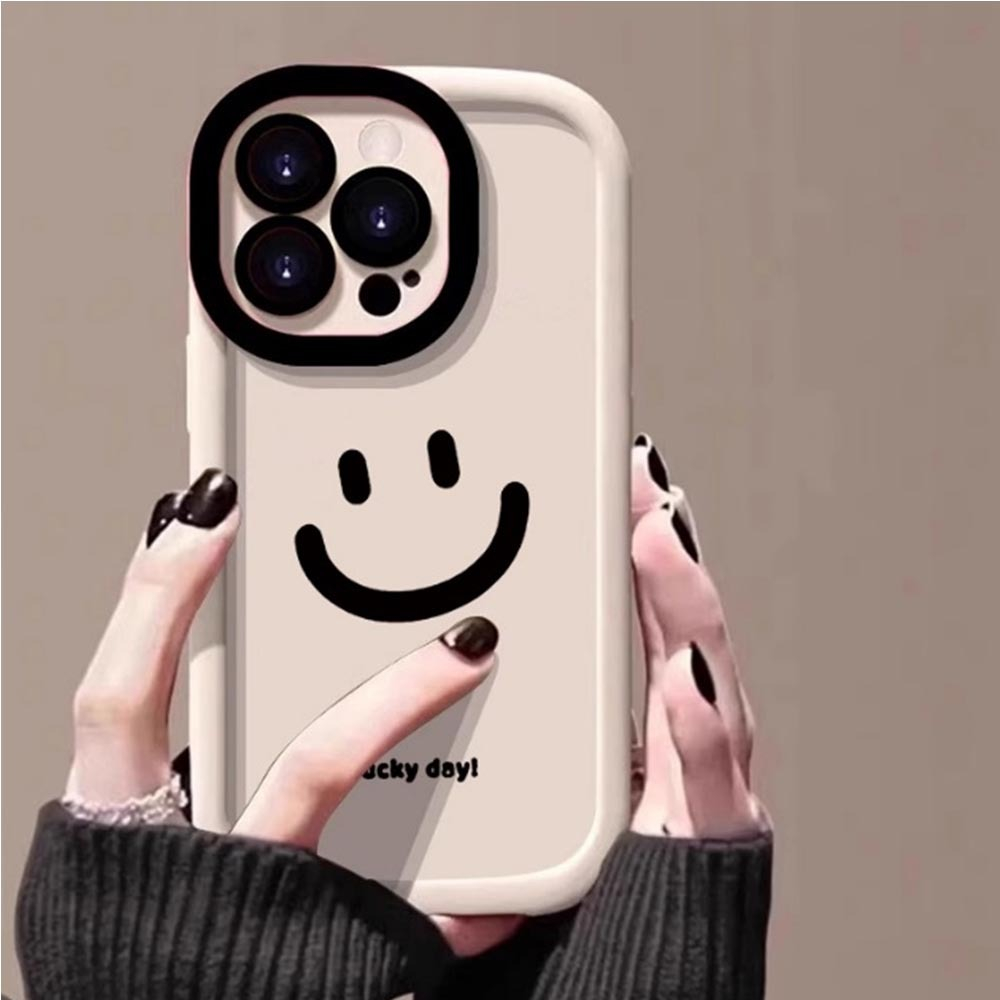 Чехол на iPhone 16 pro max Смайл