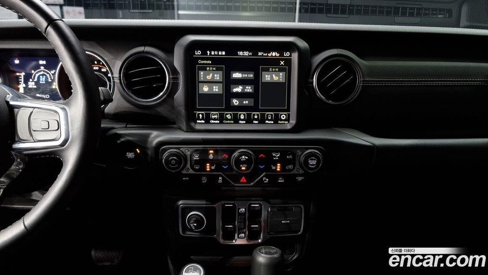 Jeep Wrangler (JL) 2.0 Overland Power Top 4 даери (10.2022)