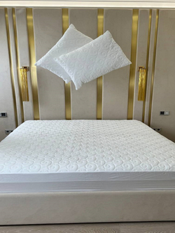 Наматрасник INVA защитный стеганный непромокаемый с бортиком 150 х 190 см / белый