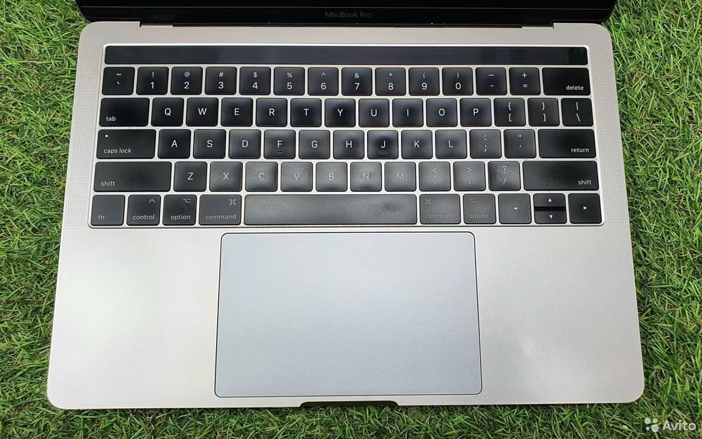 MacBook Pro 13 2017 i7/озу 16Gb/SSD1Tb/TouchBar