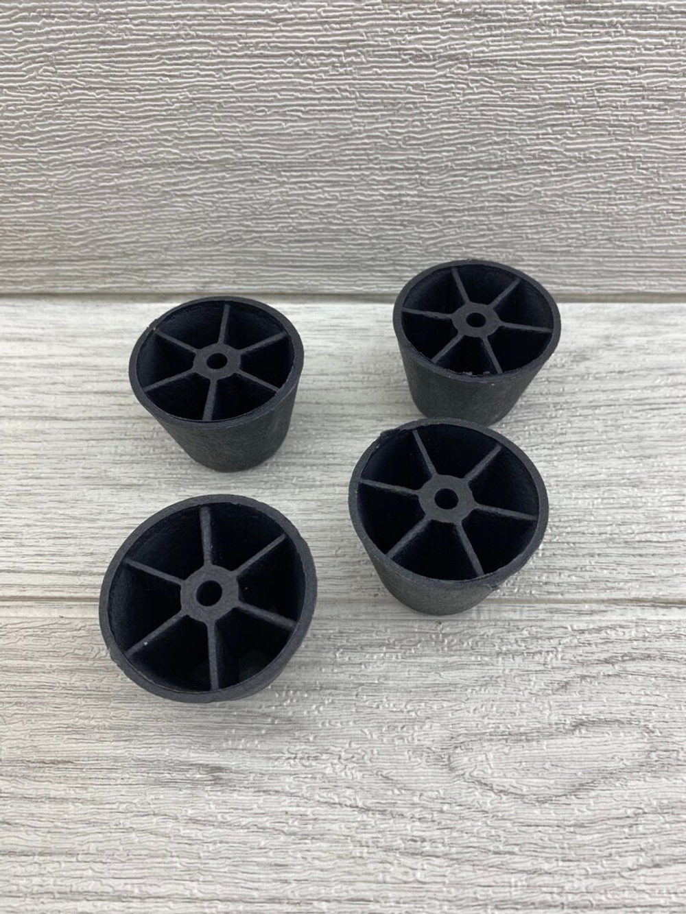 Опоры пластиковые ребристые для мебели высота 35 мм 4 шт