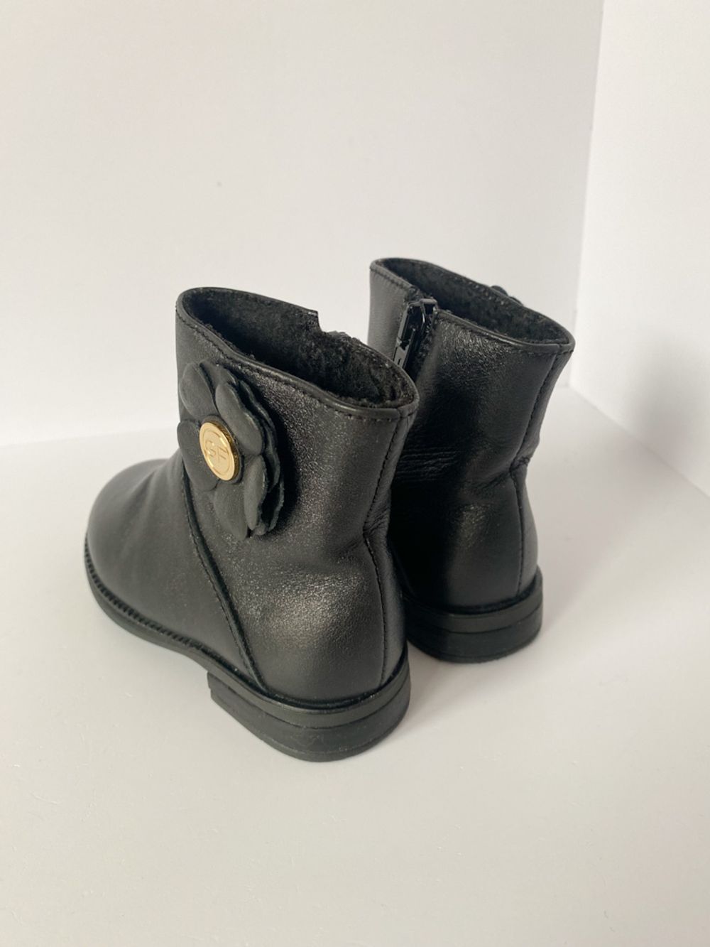 Новые кожаные полусапоги GF Ferre, 21