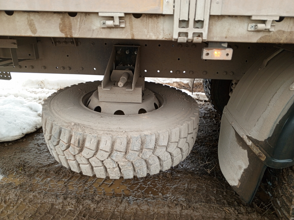 FAW J6 6x6 Бортовой с КМУ W2K00 (Дизельный, 11,1 л, 420 л.с., МТ)