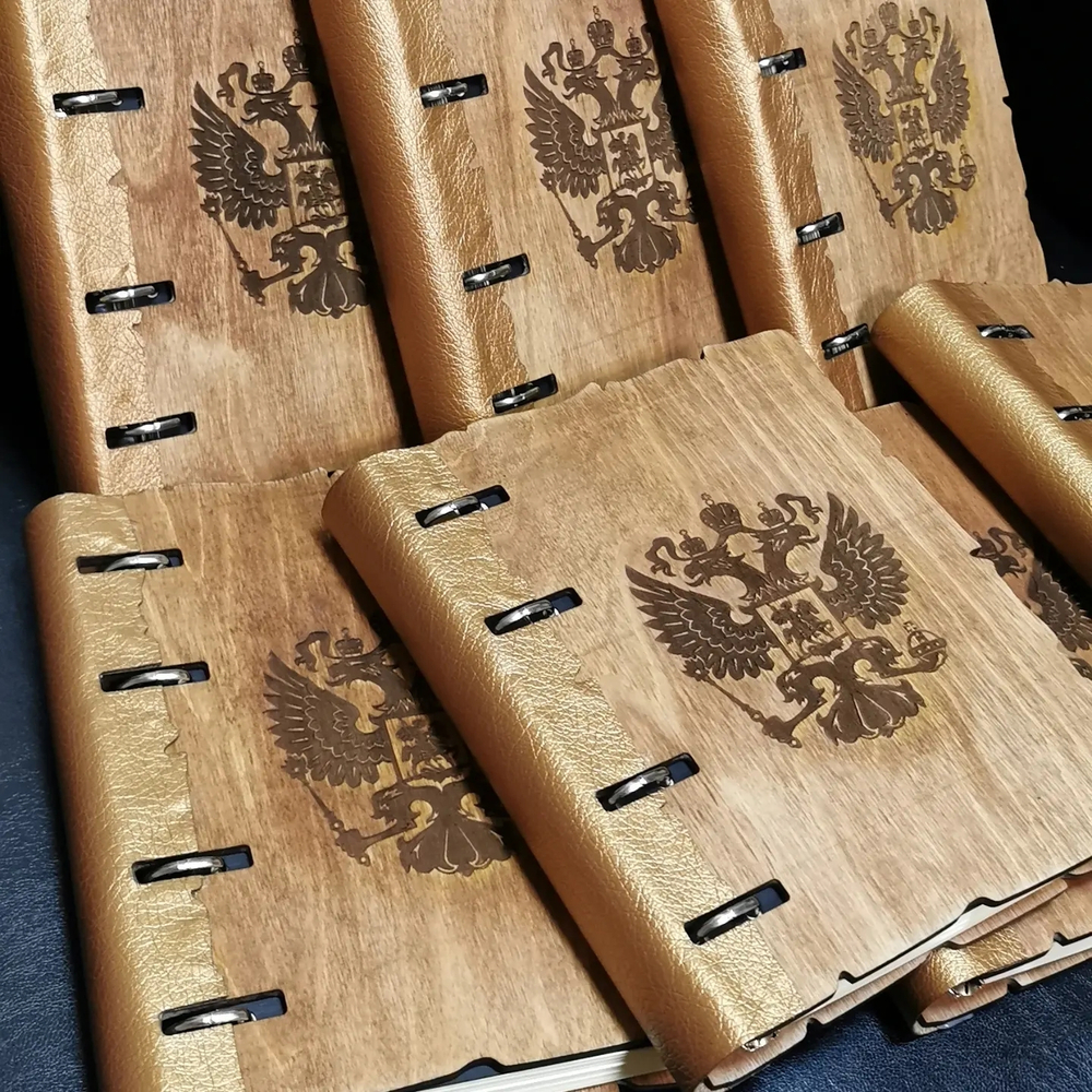 Деревянные блокноты с гравировкой герба рф