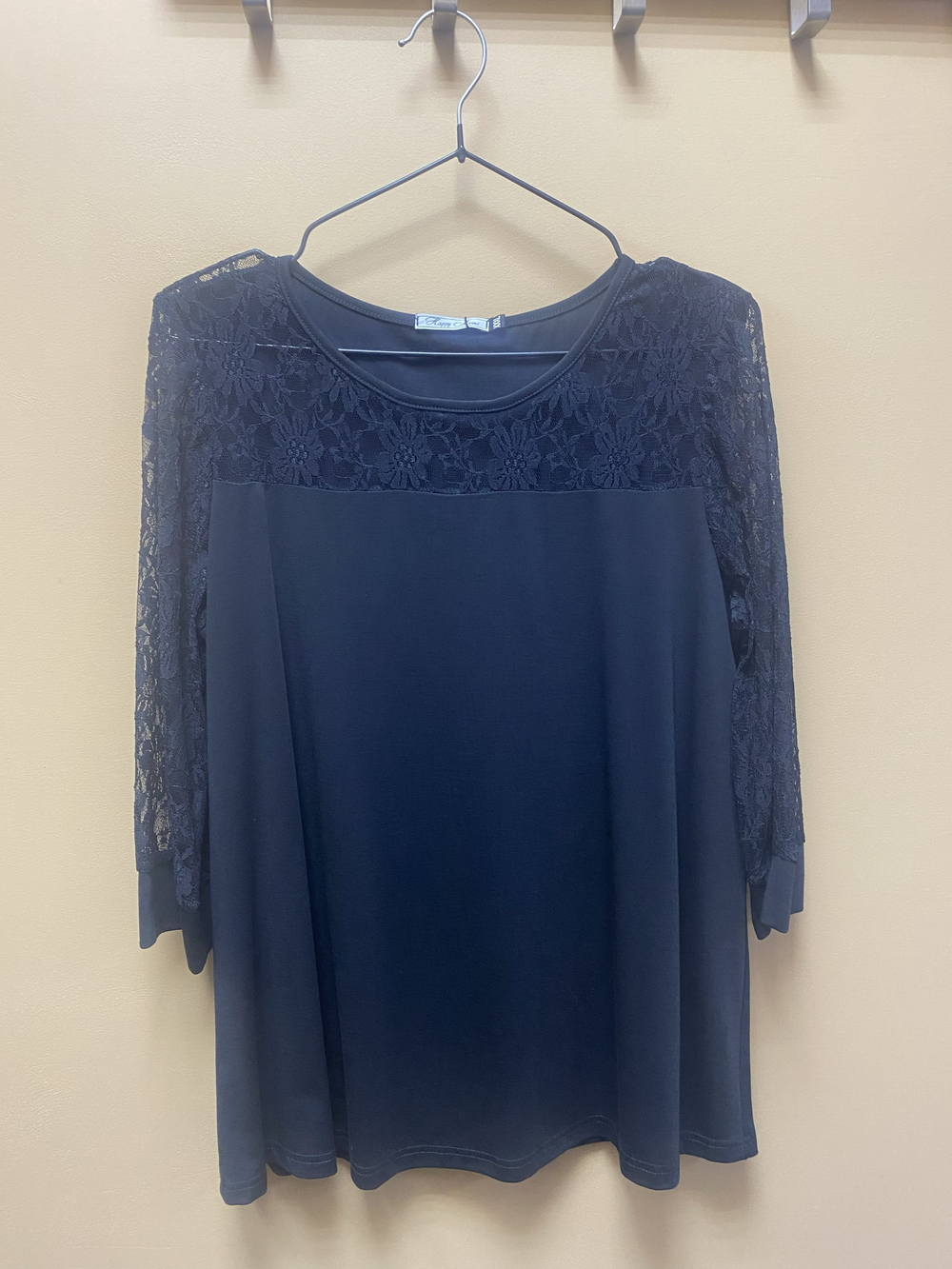 Блузка для беременных из 50% вискозы цвет черный на размер 52