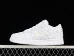 Купить в Москве кроссовки   Nike Dunk Low White Paisley