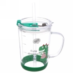 Кружка стеклянная 450мл с крышкой и трубочкой «Крокодильчик»
