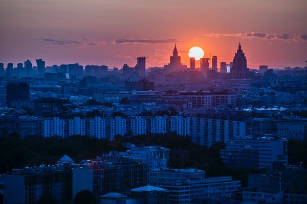 Открытие торговли позволило Москве удвоить темпы восстановления экономики