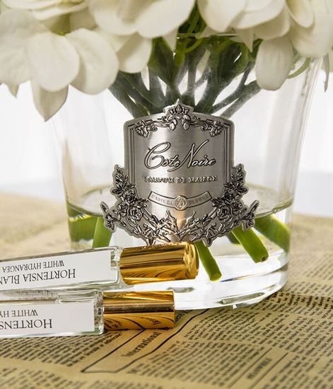 Белые гортензии с бутонами роз, Cote Noire