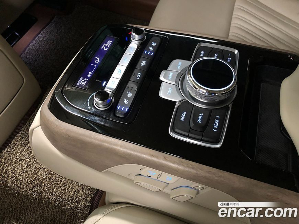 Genesis G90 3.8 AWD (04.2021)
