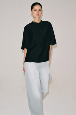 ZARA СВОБОДНАЯ БЛУЗА С КОРОТКИМ РУКАВОМ — ZW COLLECTION, ЧЕРНЫЙ