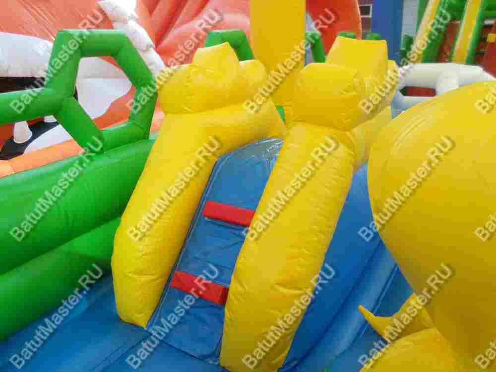 Надувной батут "Весёлая плантация" 12*5*6 м