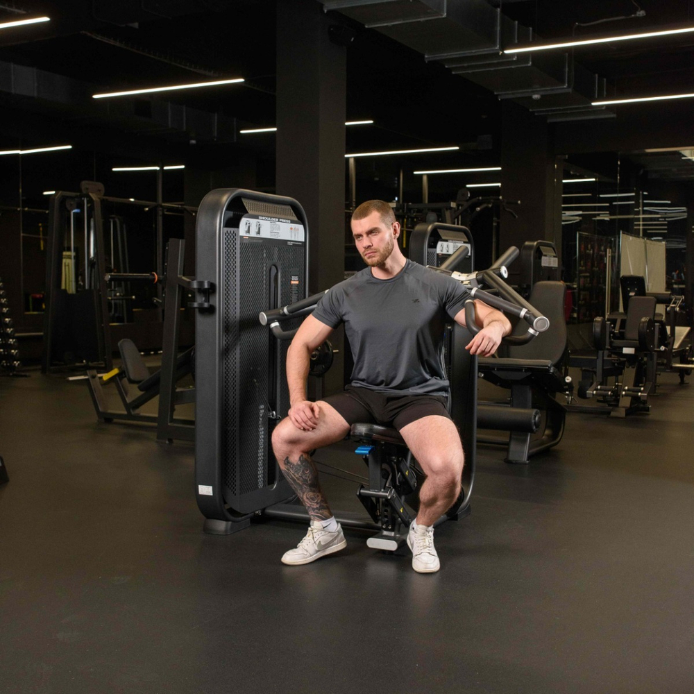 E7006 Жим от плеч. Стек 135 кг