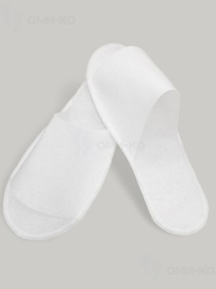 Тапочки "Эконом". Цвет - белый/синий. Прошивные (оверлок), открытый мыс. Стелька и союзка спанбонд, мягкая подошва 4мм Арт.510/150шт