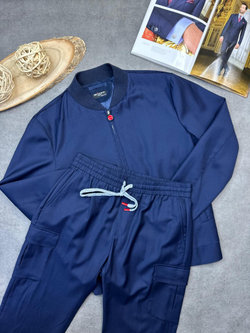 Мужской прогулочный костюм Kiton