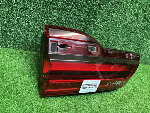 Фонарь левый внутренний BMW X7 G07 (2019-2022)