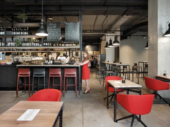 Кресло офисное с обивкой Basket U