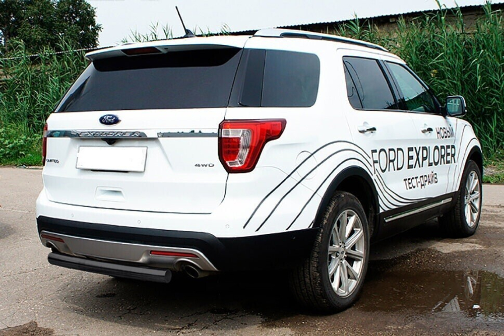 Защита заднего бампера Ford Explorer (2017-2019) d76 черная